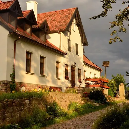 Hotel Stadnina Koni Kierzbun *
