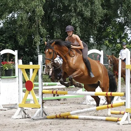 Stadnina Koni Kierzbun Hotel *